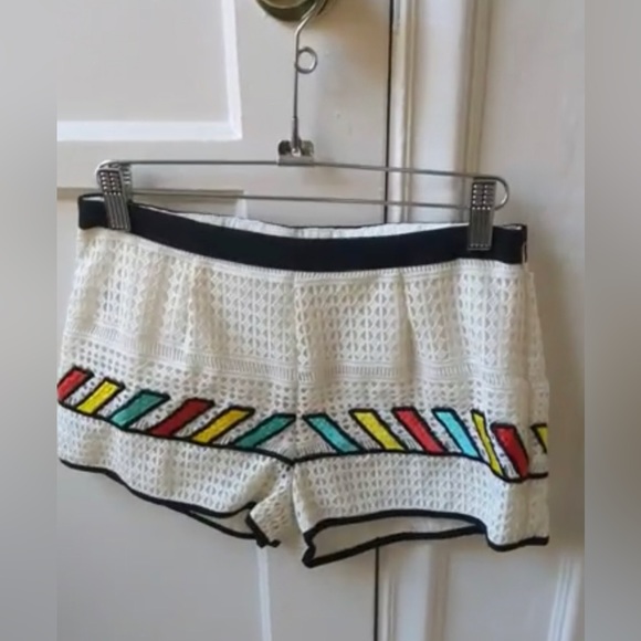 Natasha Gan eyelet embroidered shorts size 6 BNWOT PO - Picture 2 of 5
